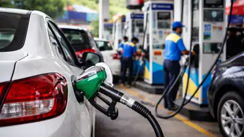 Petrol Diesel Price Today 30 March 2026: क्या है शहर में आज पेट्रोल-डीज़ल का रेट, यहां जानें लेटेस्ट अपडेट
