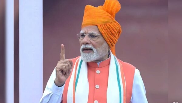 ममता के किले में पीएम मोदी का दमदार दौरा, आज 3 बड़ी रैलियों में दिखाएंगे ताकत