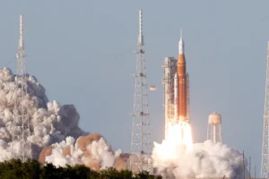 NASA Artemis 2 Moon Mission Launch: 50 साल बाद इंसान चांद की तरफ रवाना, Orbit में पहुंचे 4 Astronauts – जानें पूरा Mission