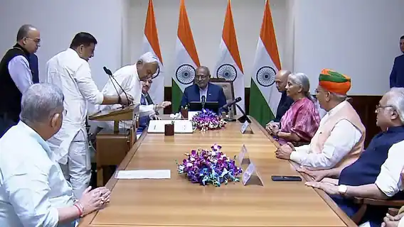 Nitish Kumar Rajya Sabha News: नीतीश कुमार ने ली राज्यसभा की शपथ, RJD की भविष्यवाणी हुई सच